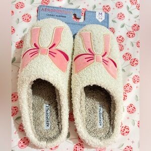 Bow slippers brand new sz 7-8